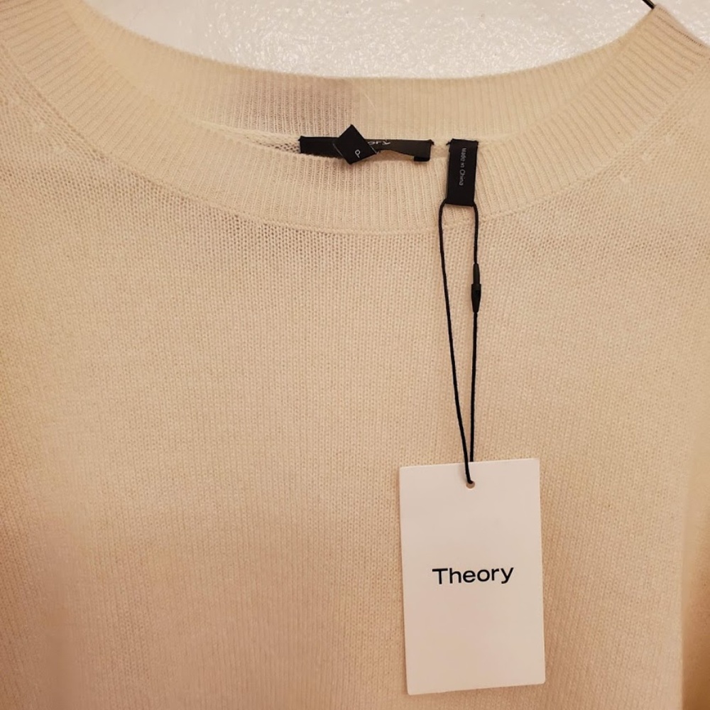 🔥Host Pick🔥 NWT Theory Karenia Cashmere Sweater - Picture 4 of 7